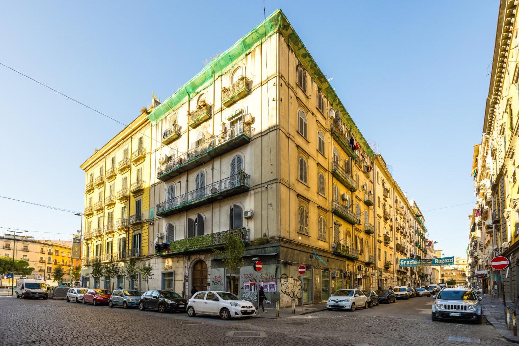 Via Milano Central Station Apartment Naples Exterior photo